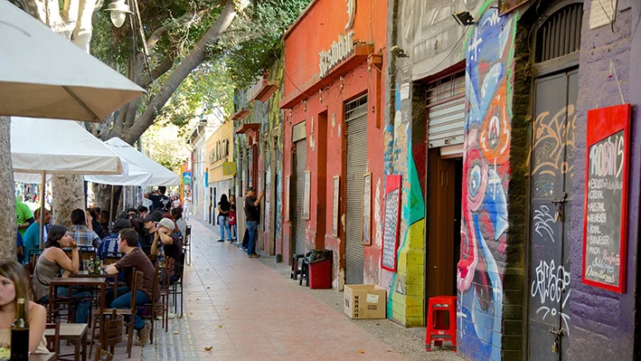 Barrio Bellavista: La Joya Bohemia de Santiago de Chile